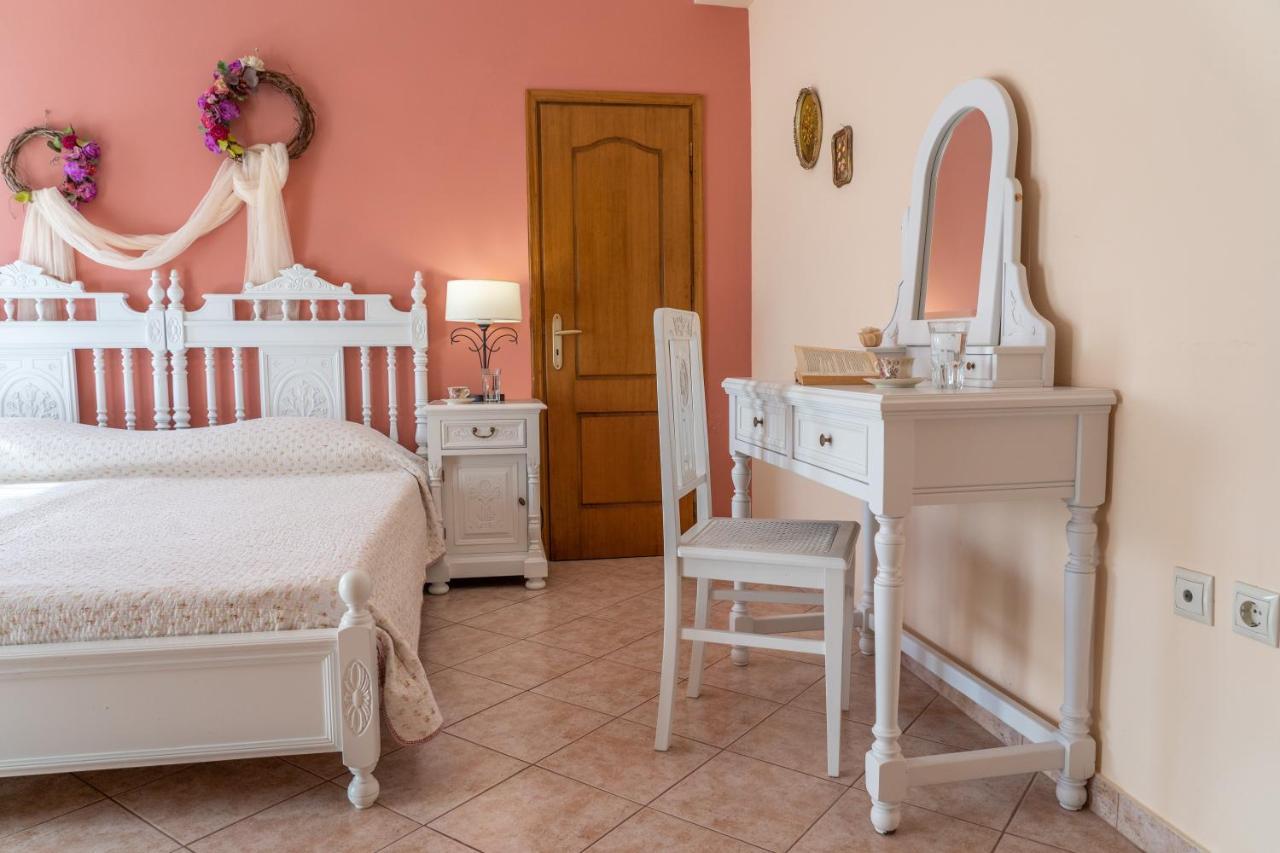 Artemis Superb 2 Bedroom Apartment 700 M Away From The Beach Minia Exterior photo